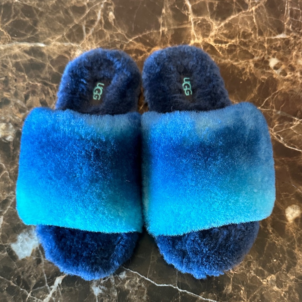 UGG Vibrant Shearling Blue Fluffy Slides